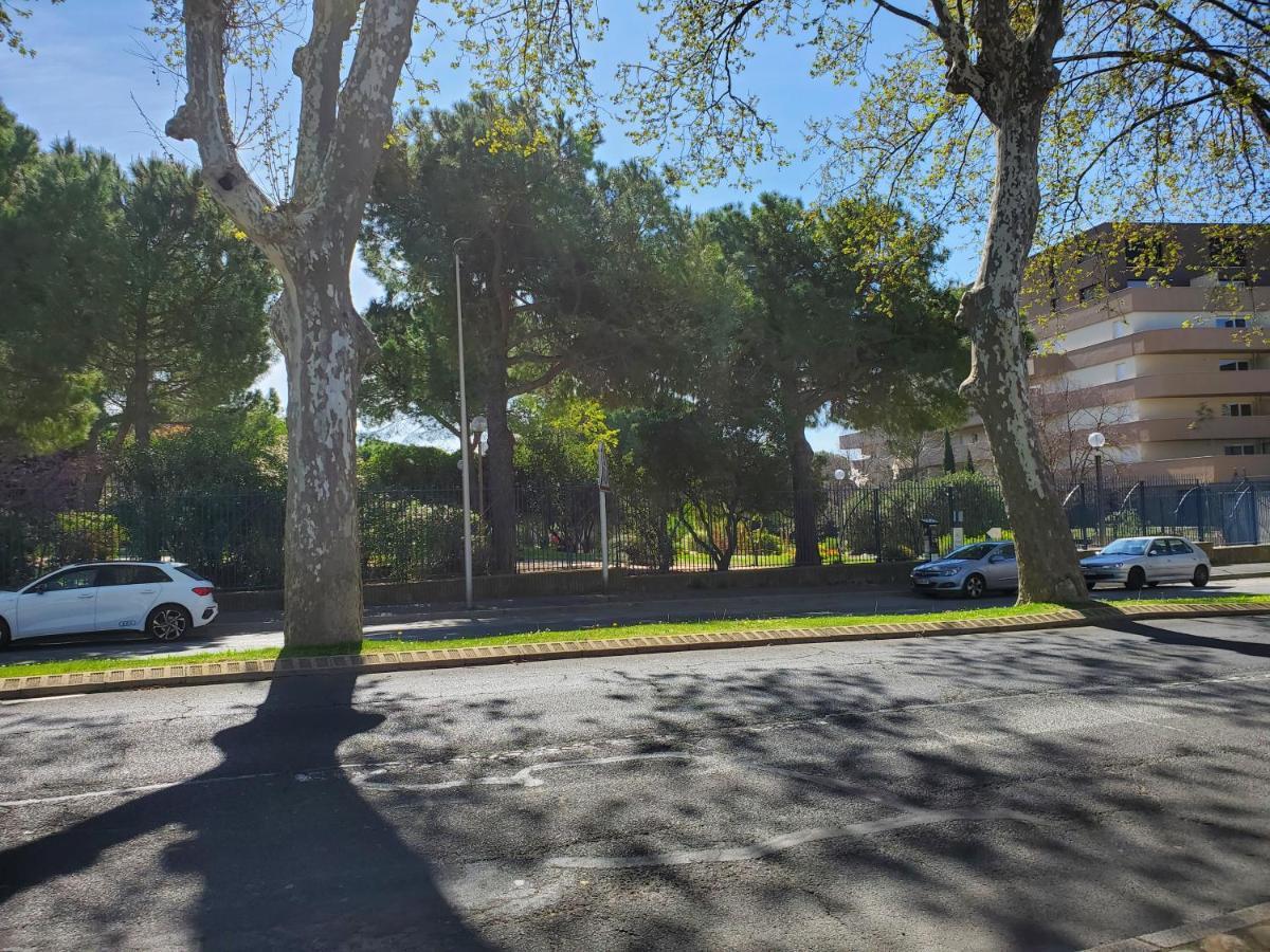 Le Grenier, Climatisation Terrasse Wi-Fi Netflix 15 Mn Coeur De Ville Béziers Kültér fotó
