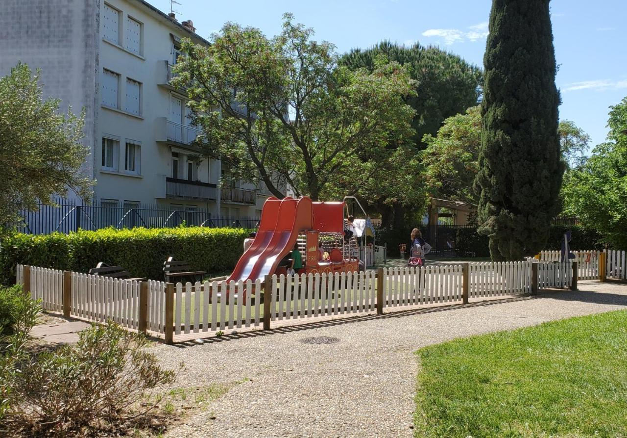 Le Grenier, Climatisation Terrasse Wi-Fi Netflix 15 Mn Coeur De Ville Béziers Kültér fotó